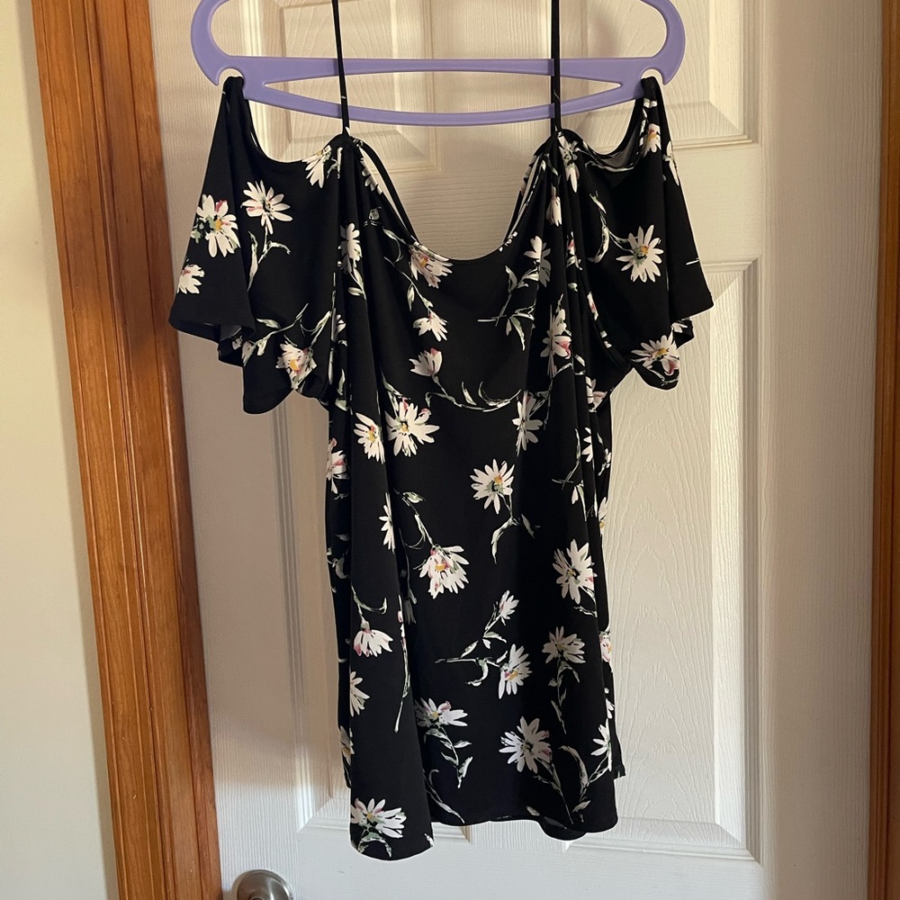 💛 StitchFix - Kaileigh Black Floral Blouse